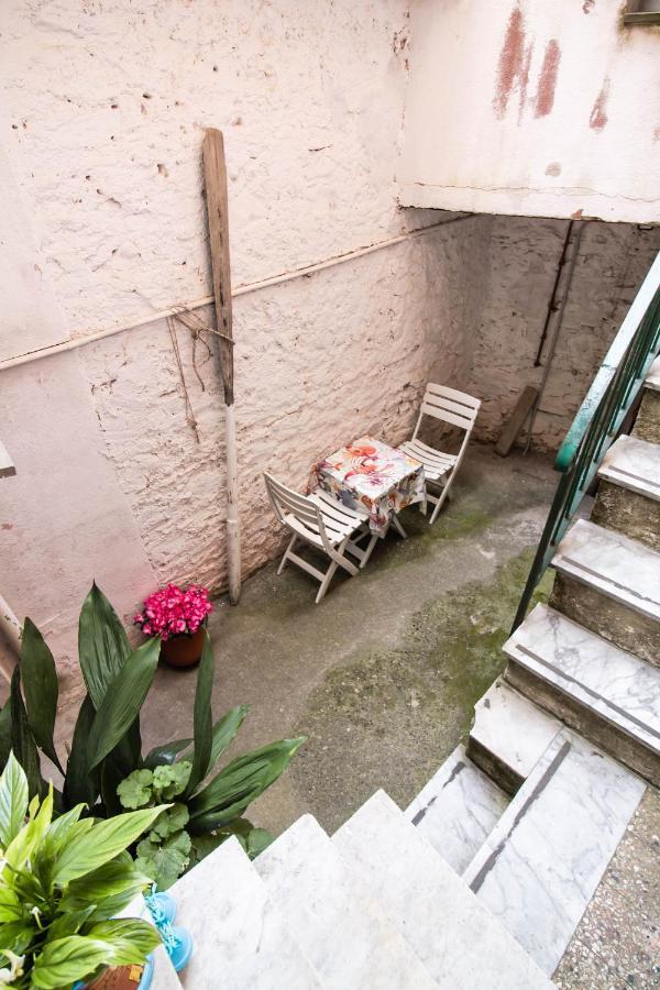 Solemagia In Via Roma Hotel Vernazza Bagian luar foto